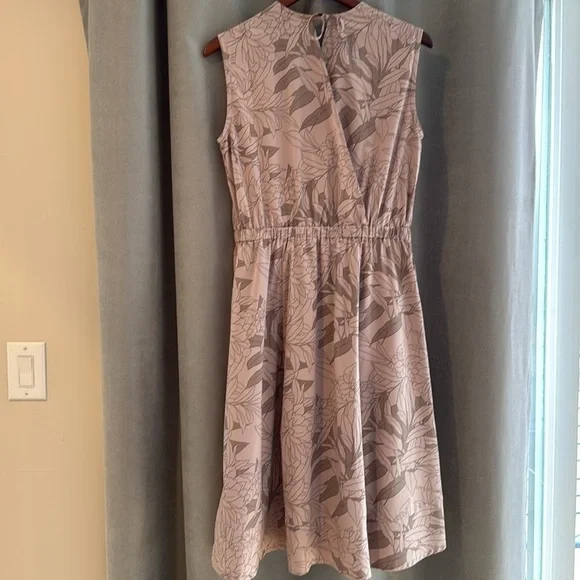 Royal Robbins Spotless Traveler Dress M Pink Floral Travel Hiking UPF 50 - Picture 6 of 6